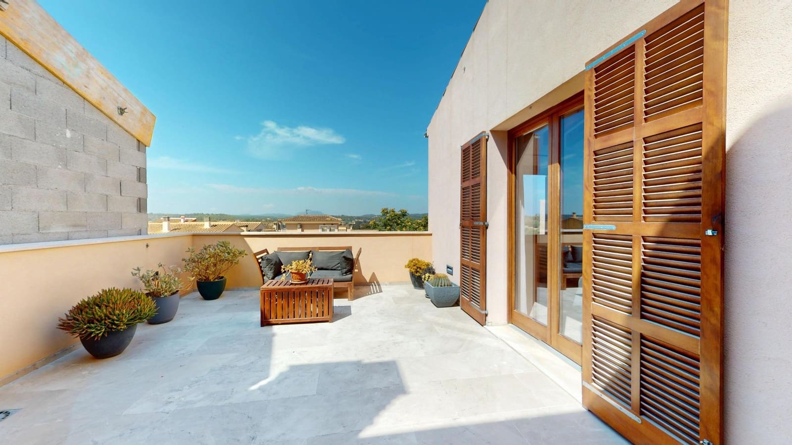 3 soverom Rekkehus til salgs i Vilafranca de Bonany med svømmebasseng garasje - € 980 000 (Ref: 10005738)