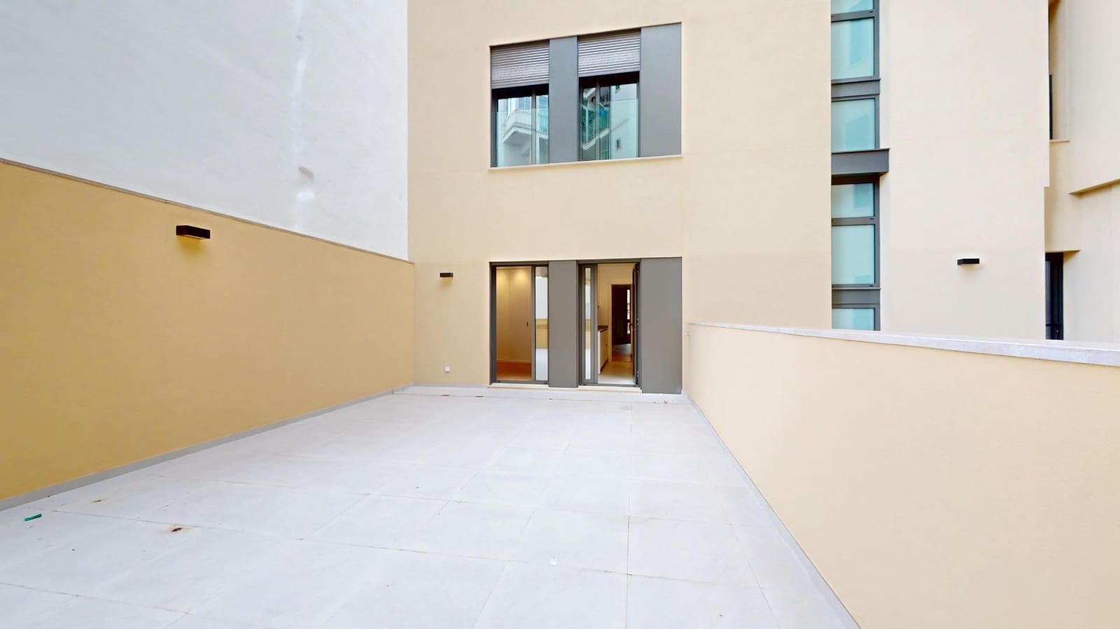 2 bedroom Flat for rent in Palma de Mallorca - € 2,900 (Ref: 10035496)