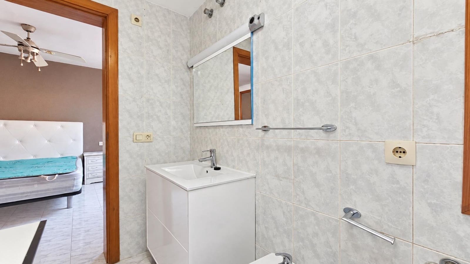 3 chambre Villa/Maison Semi-Mitoyenne à vendre à Palma de Mallorca avec piscine garage - 450 000 € (Ref: 10089597)