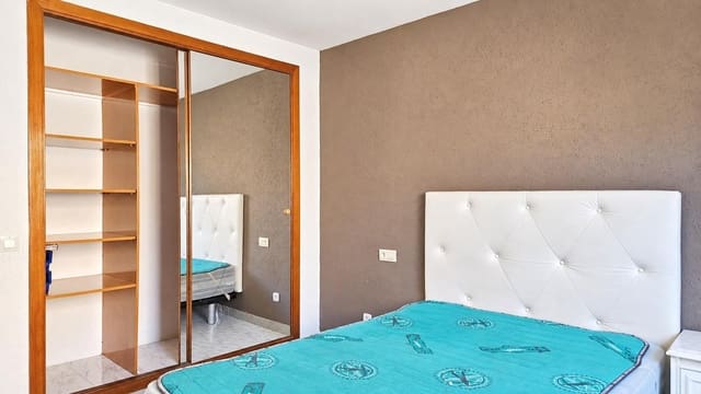 3 chambre Villa/Maison Semi-Mitoyenne à vendre à Palma de Mallorca avec piscine garage - 450 000 € (Ref: 10089597)