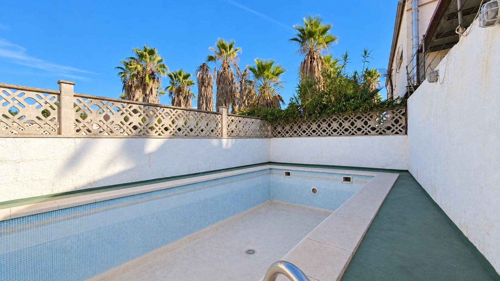 3 chambre Villa/Maison Semi-Mitoyenne à vendre à Palma de Mallorca avec piscine garage - 450 000 € (Ref: 10089597)