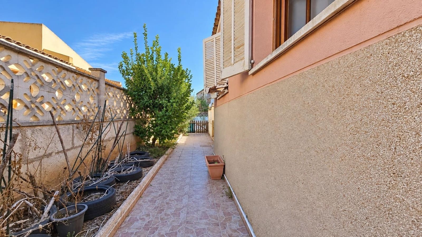 3 chambre Villa/Maison Semi-Mitoyenne à vendre à Palma de Mallorca avec piscine garage - 450 000 € (Ref: 10089597)