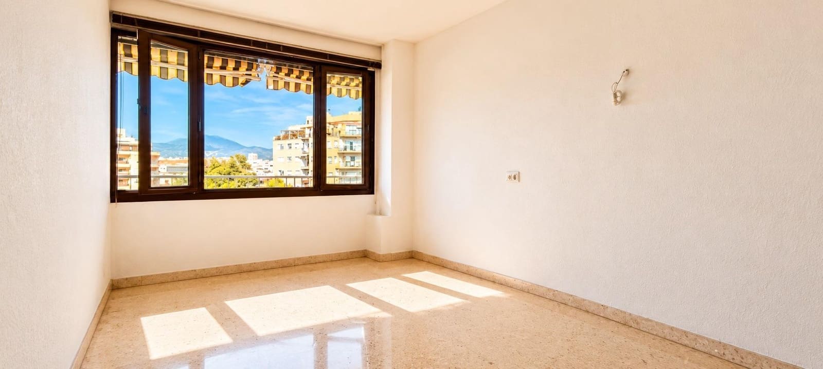 5 slaapkamer Flat te koop in Palma de Mallorca met garage - € 650.000 (Ref: 10142505)
