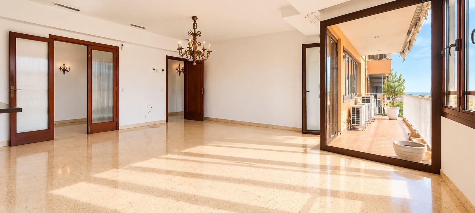 5 slaapkamer Flat te koop in Palma de Mallorca met garage - € 650.000 (Ref: 10142505)