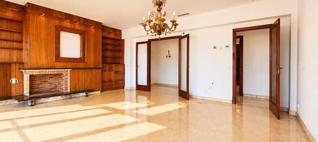 5 slaapkamer Flat te koop in Foners, Palma de Mallorca met garage - € 650.000 (Ref: 10142505)