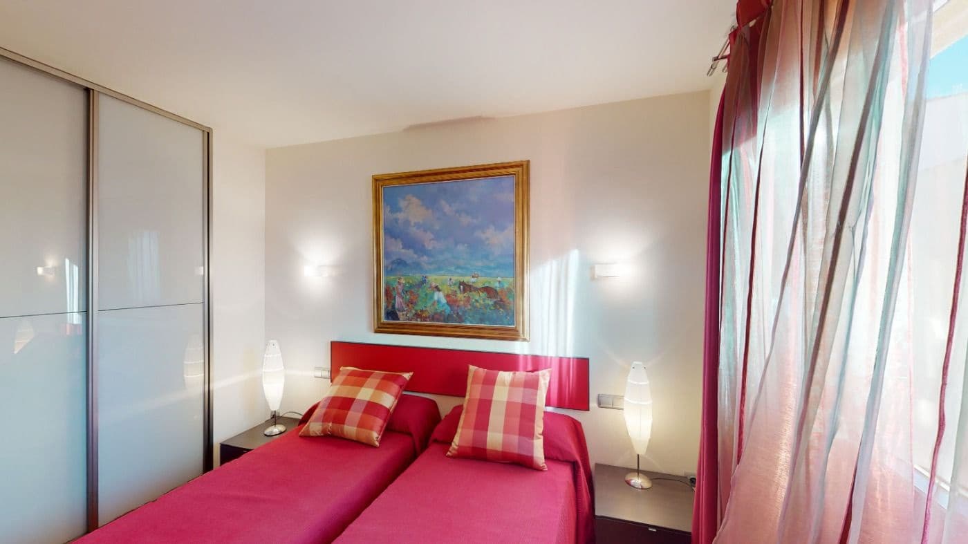 3 bedroom Flat for sale in Palma de Mallorca with garage - € 990,000 (Ref: 3704320)