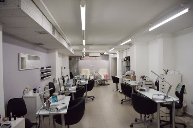 Erhverv til salg i Palma de Mallorca - € 450.000 (Ref: 4549327)