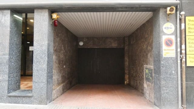 Garage à louer à Plaça dels Patins, Palma de Mallorca - 145 € (Ref: 6185275)