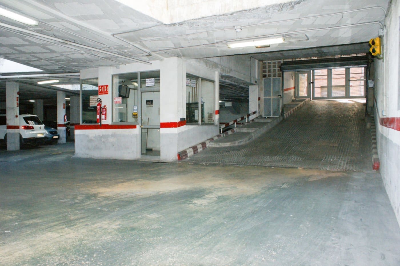 Garage for rent in Palma de Mallorca - € 115 (Ref: 6185282)