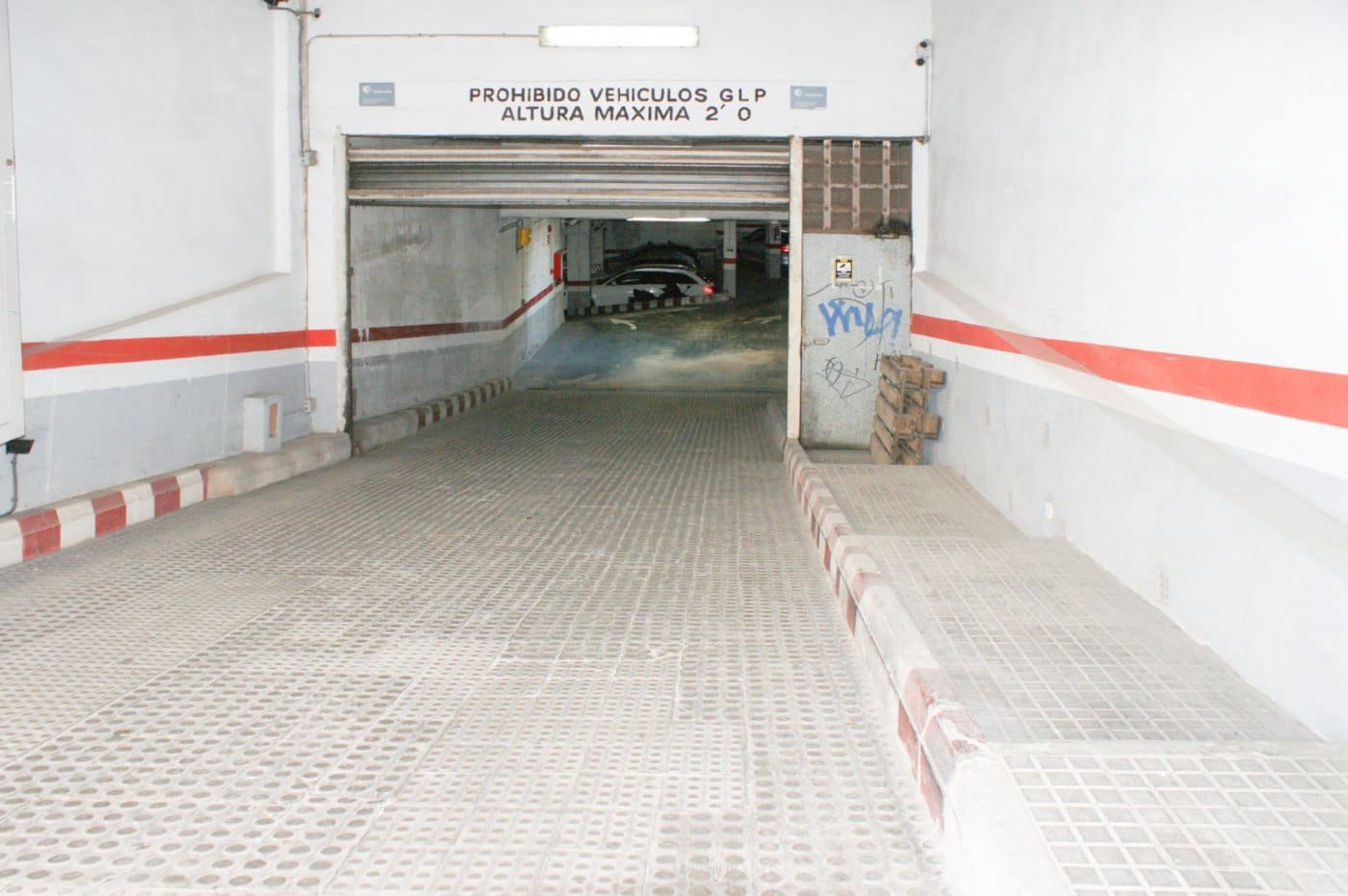 Garage for rent in Palma de Mallorca - € 115 (Ref: 6185282)