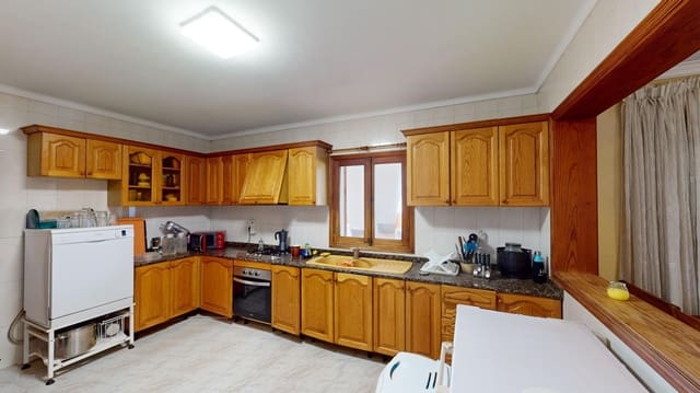 6 bedroom Villa for sale in Algaida with pool garage - € 829,000 (Ref: 7828289)