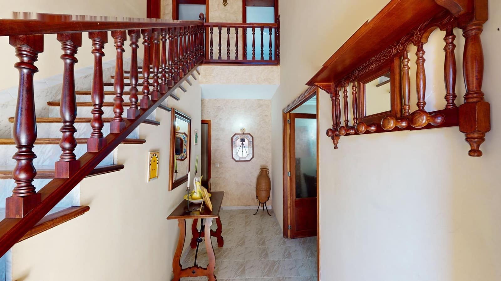 6 bedroom Villa for sale in Algaida with pool garage - € 829,000 (Ref: 7828289)