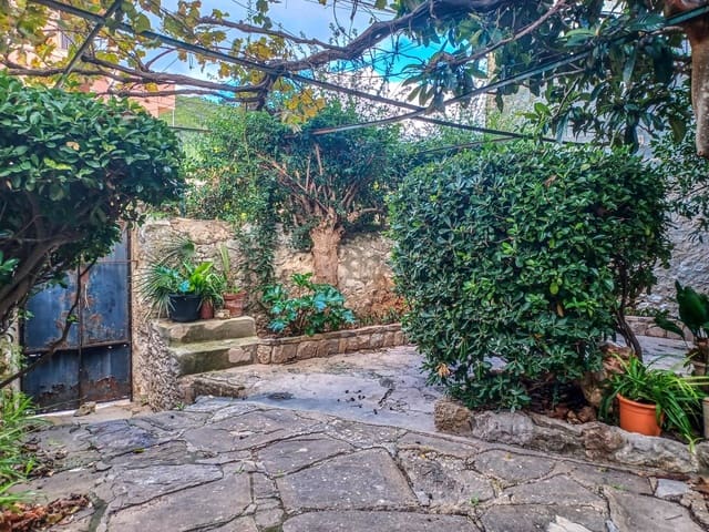 4 soveværelse Byhus til salg i Puigpunyent - € 590.000 (Ref: 7970461)