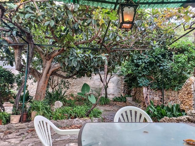 4 soveværelse Byhus til salg i Puigpunyent - € 590.000 (Ref: 7970461)