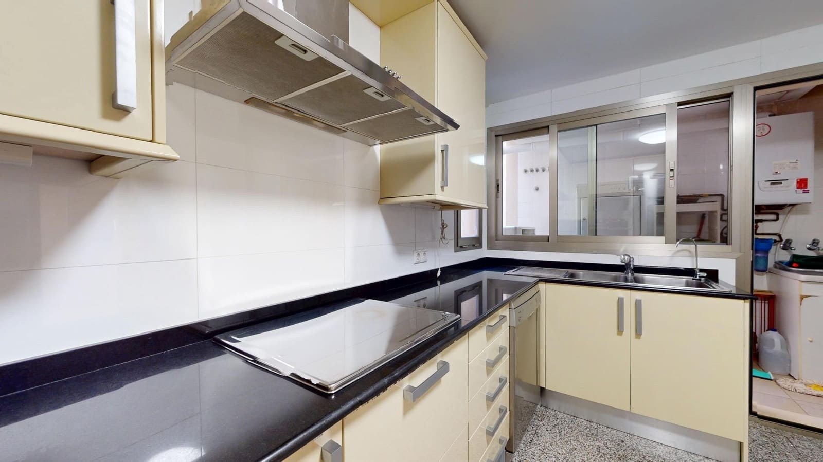 3 bedroom Flat for sale in Palma de Mallorca with pool garage - € 615,000 (Ref: 8148477)