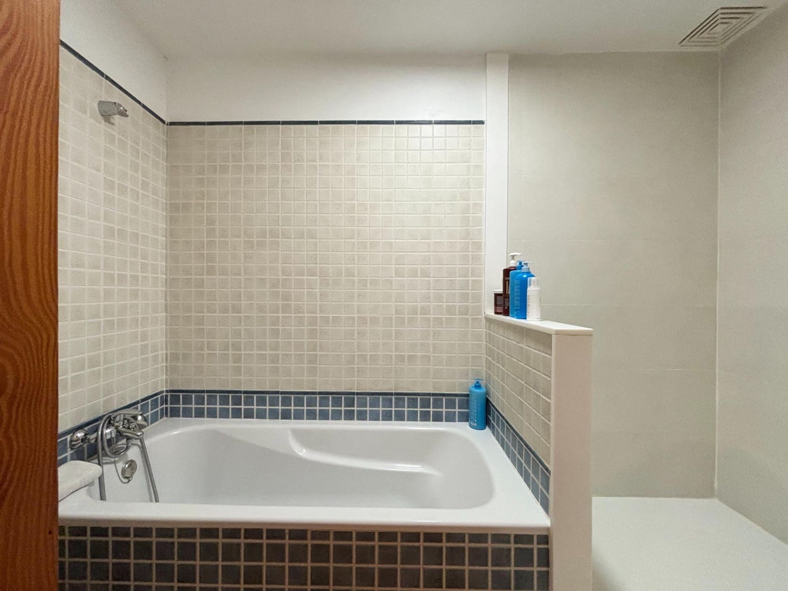 3 soveværelse Villa til salg i Alaro med swimmingpool garage - € 995.000 (Ref: 8254039)