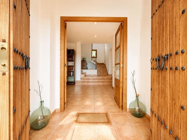 Chalet de 3 habitaciones en Alaró en venta con piscina garaje - 995.000 € (Ref: 8254039)