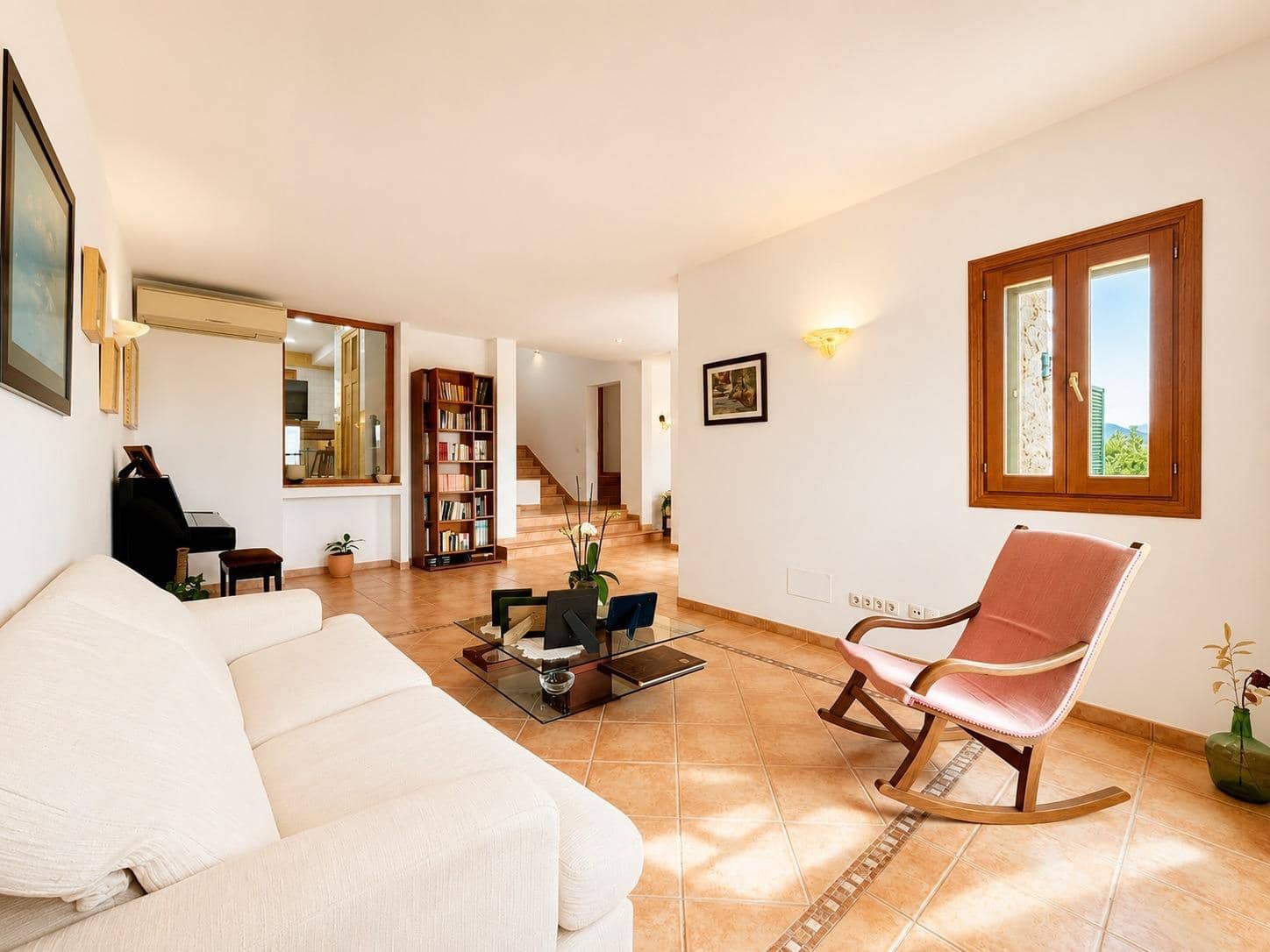 3 soverom Villa til salgs i Alaro med svømmebasseng garasje - € 995 000 (Ref: 8254039)