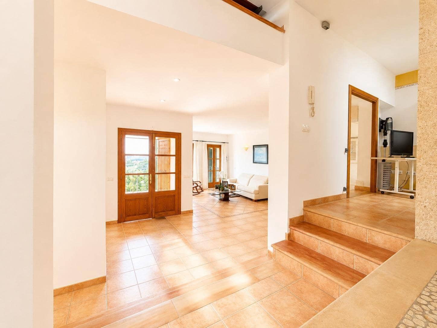 3 soverom Villa til salgs i Alaro med svømmebasseng garasje - € 995 000 (Ref: 8254039)