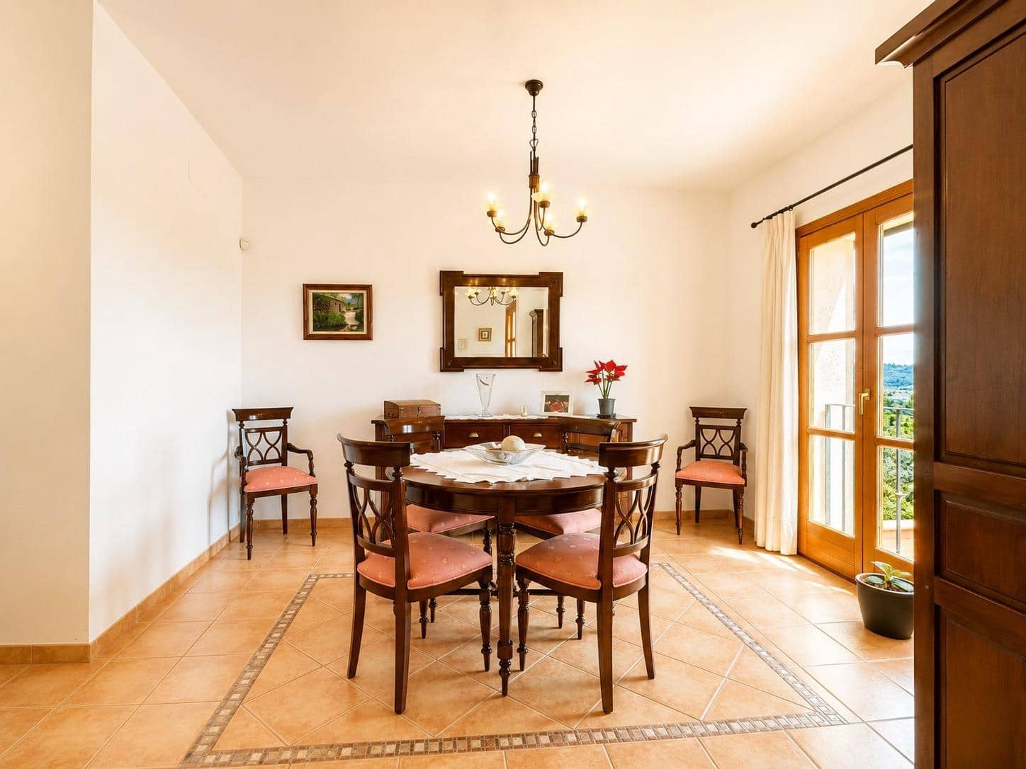 3 soverom Villa til salgs i Alaro med svømmebasseng garasje - € 995 000 (Ref: 8254039)