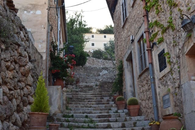 Byggetomt til salgs i Bunyola - € 350 000 (Ref: 8363657)