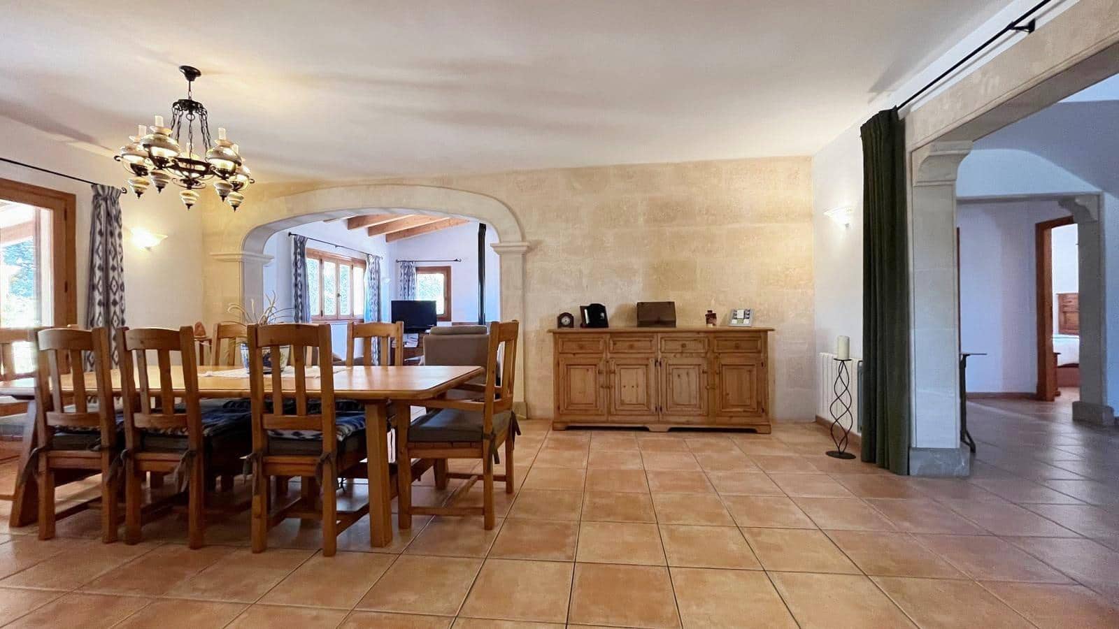 3 sovrum Finca/Hus på landet till salu i Llucmajor med pool garage - 1 300 000 € (Ref: 8377597)