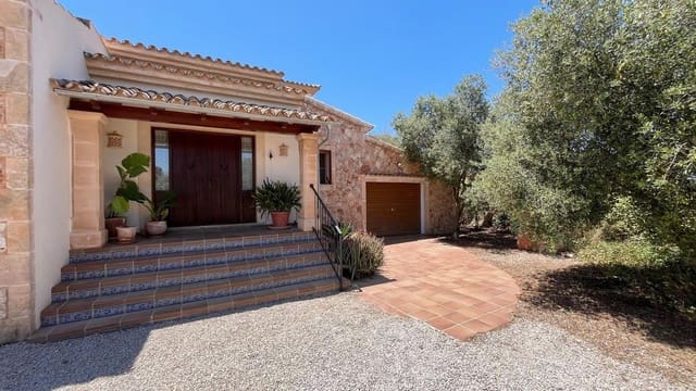3 bedroom Finca/Country House for sale in Llucmajor with pool garage - € 1,300,000 (Ref: 8377597)