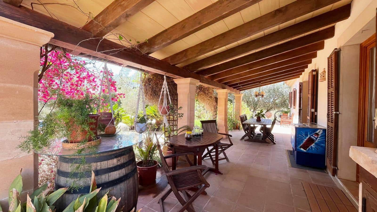 3 soverom Finca/Herregård til salgs i Llucmajor med svømmebasseng garasje - € 1 300 000 (Ref: 8377597)