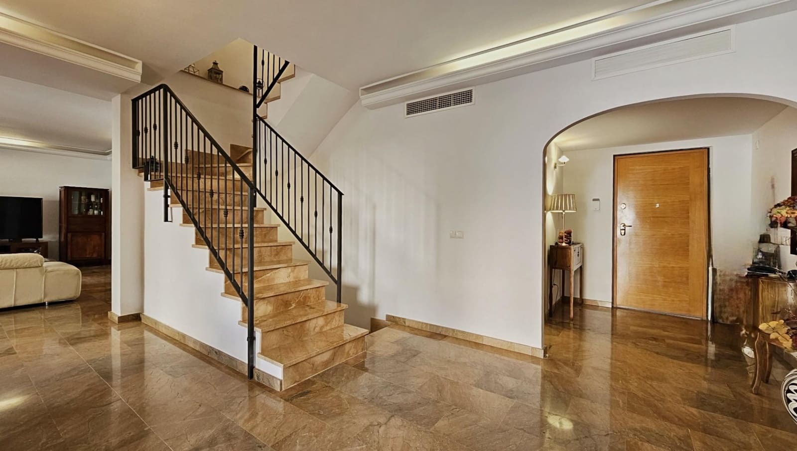 4 bedroom Villa for sale in Palma de Mallorca with pool garage - € 1,450,000 (Ref: 8809656)