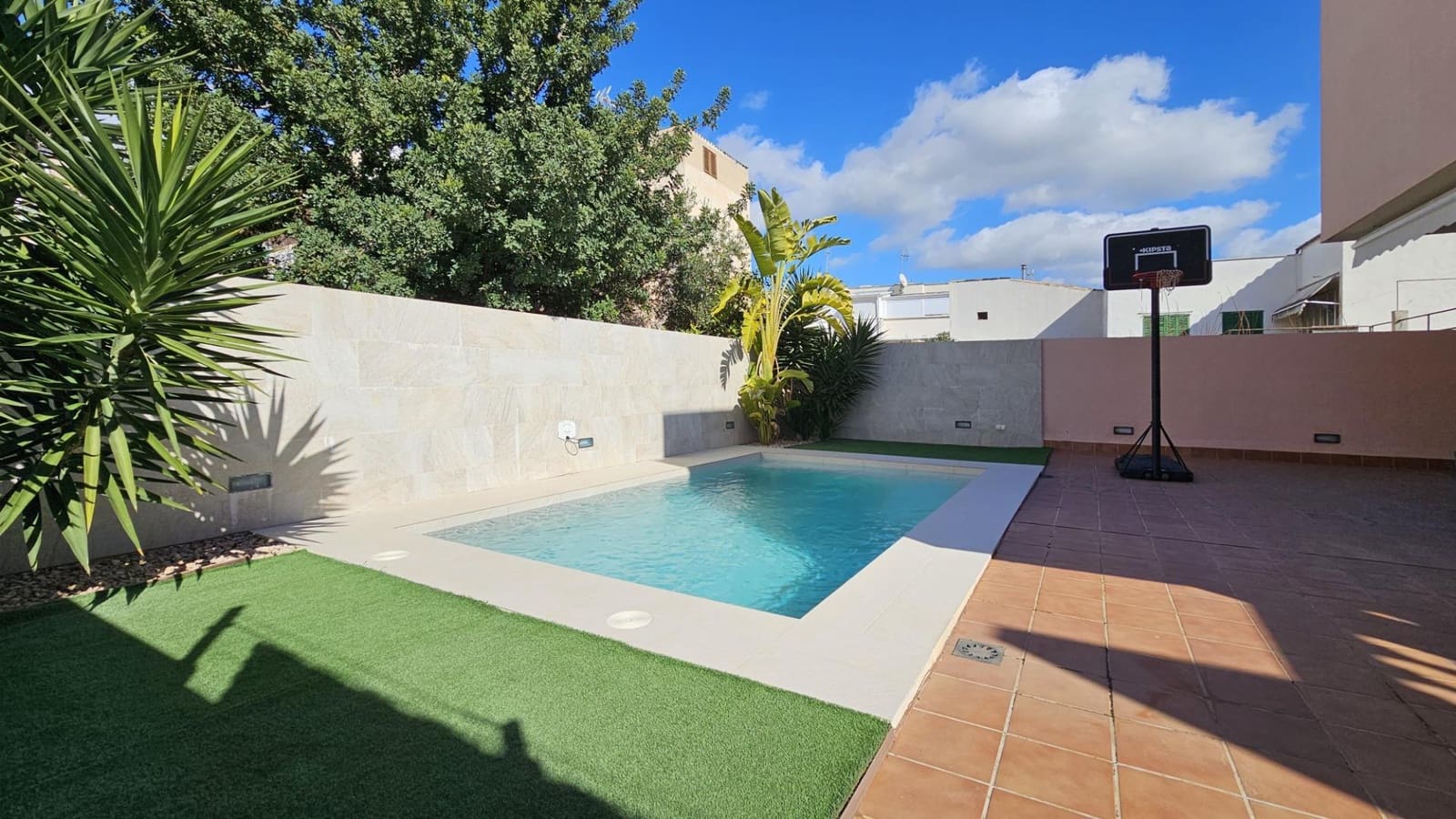 4 bedroom Villa for sale in Palma de Mallorca with pool garage - € 1,450,000 (Ref: 8809656)