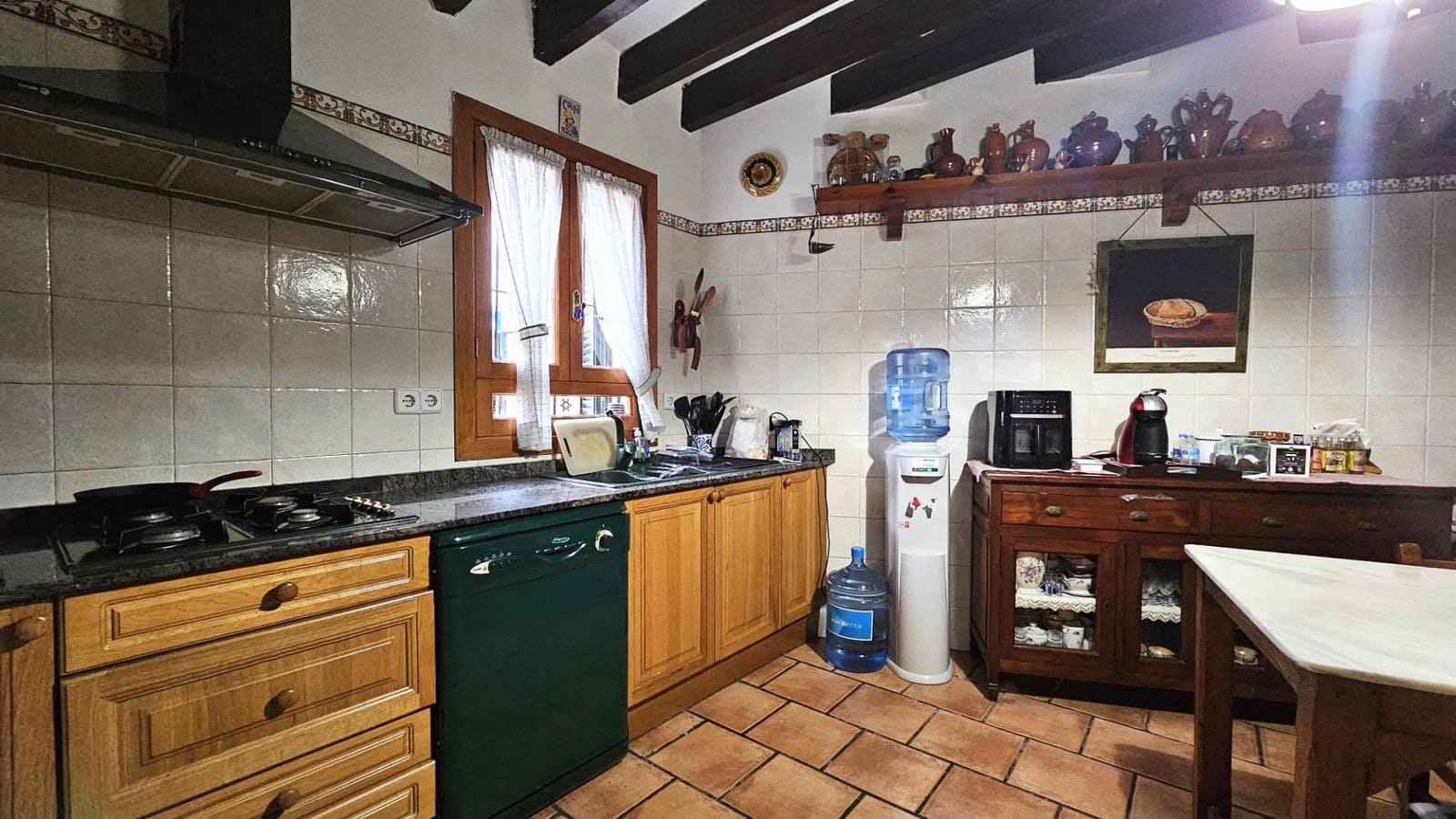 6 bedroom Villa for sale in Palma de Mallorca with garage - € 870,000 (Ref: 8841126)