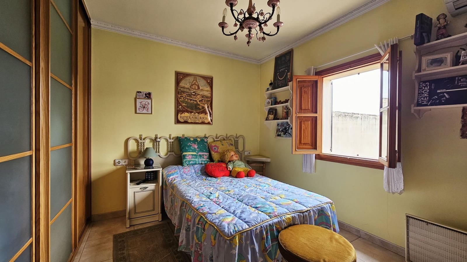 6 bedroom Villa for sale in Palma de Mallorca with garage - € 870,000 (Ref: 8841126)