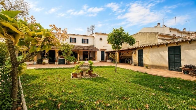 6 soverom Villa til salgs i Palma de Mallorca med garasje - € 850 000 (Ref: 8841126)