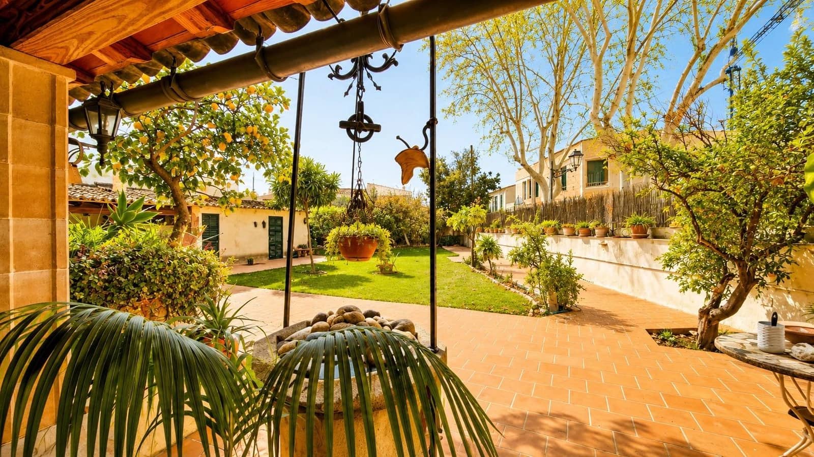 6 soverom Villa til salgs i Palma de Mallorca med garasje - € 850 000 (Ref: 8841126)