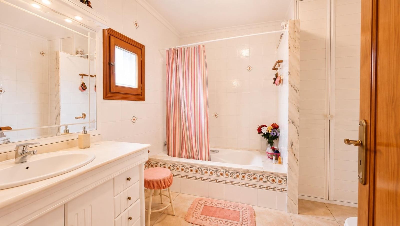 6 soverom Villa til salgs i Palma de Mallorca med garasje - € 850 000 (Ref: 8841126)