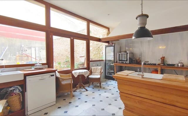 3 bedroom Townhouse for sale in Porreres with garage - € 1,890,000 (Ref: 8865009)