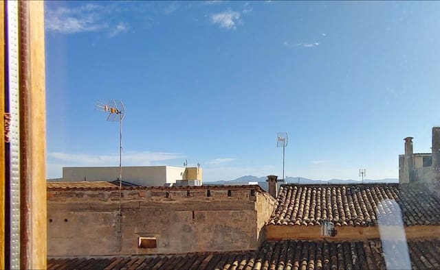 3 bedroom Townhouse for sale in Porreres with garage - € 1,890,000 (Ref: 8865009)