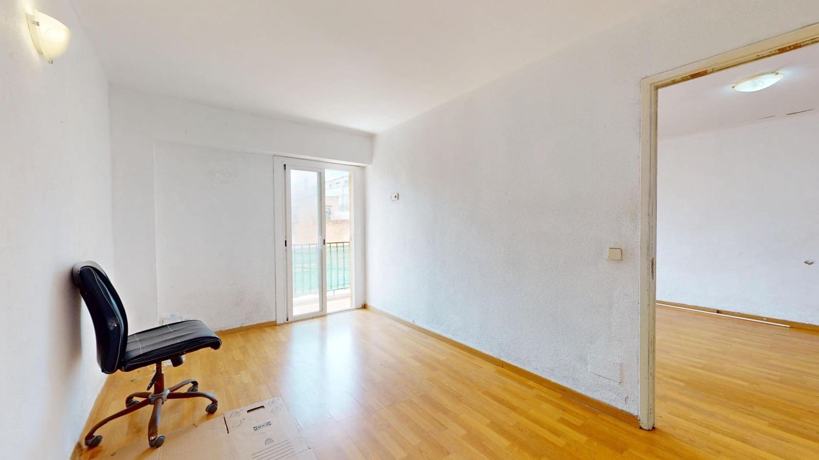 3 bedroom Flat for sale in Palma de Mallorca - € 280,000 (Ref: 9195715)