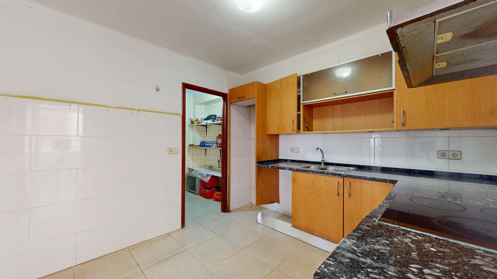3 bedroom Flat for sale in Palma de Mallorca - € 280,000 (Ref: 9195715)