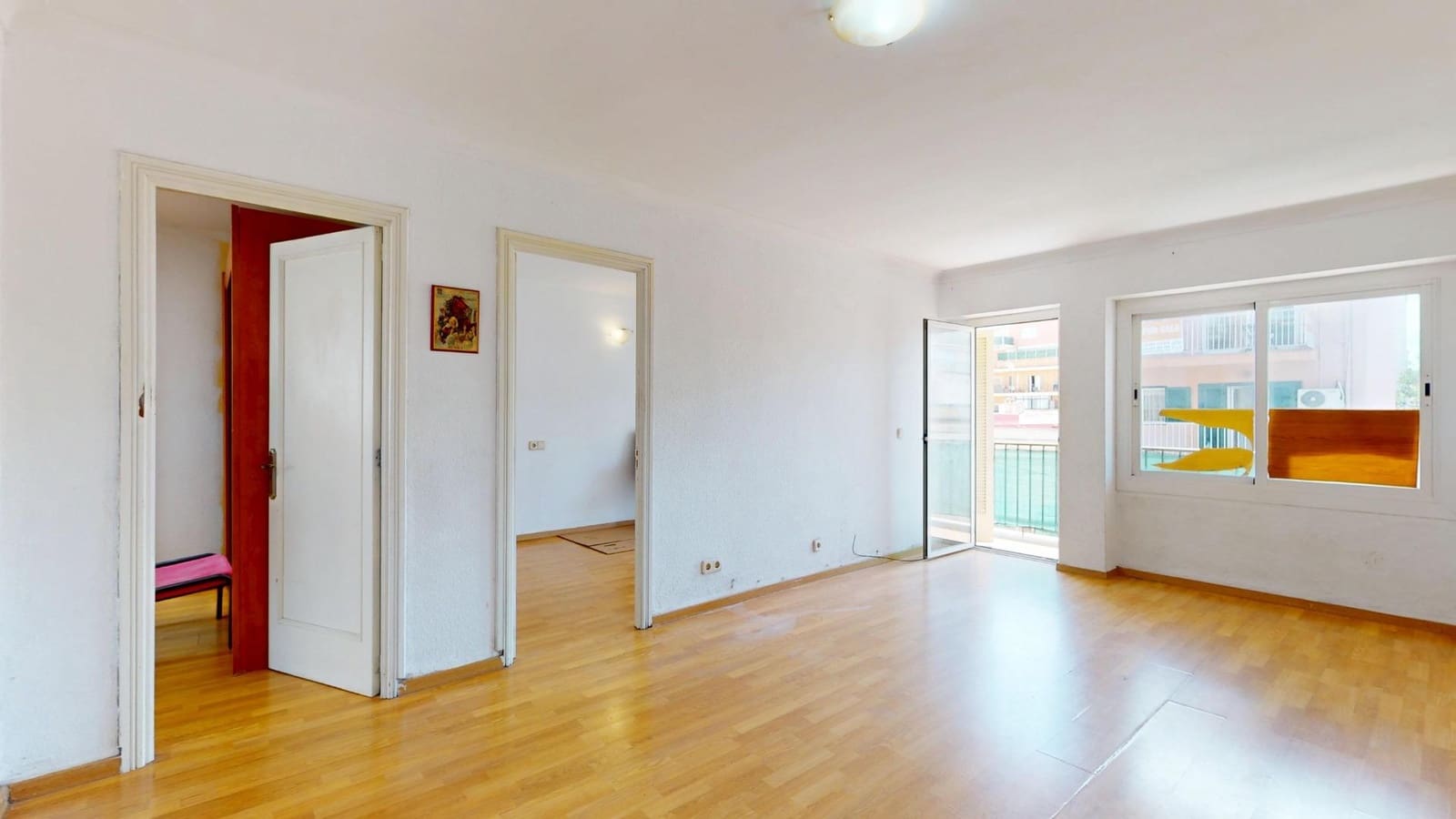 3 bedroom Flat for sale in Palma de Mallorca - € 280,000 (Ref: 9195715)