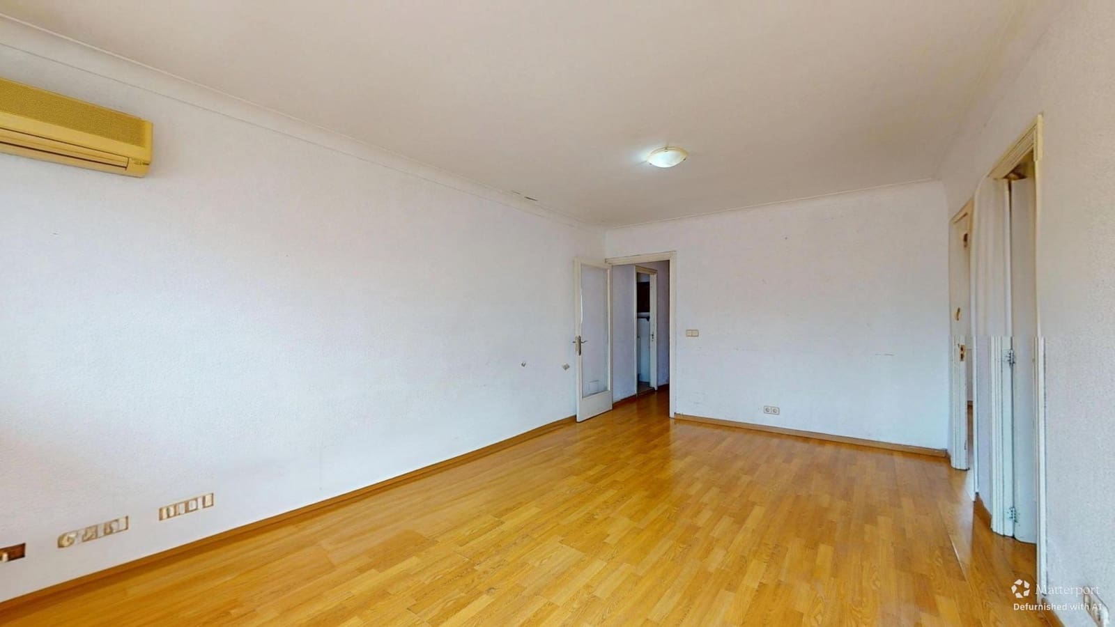 3 bedroom Flat for sale in Palma de Mallorca - € 280,000 (Ref: 9195715)