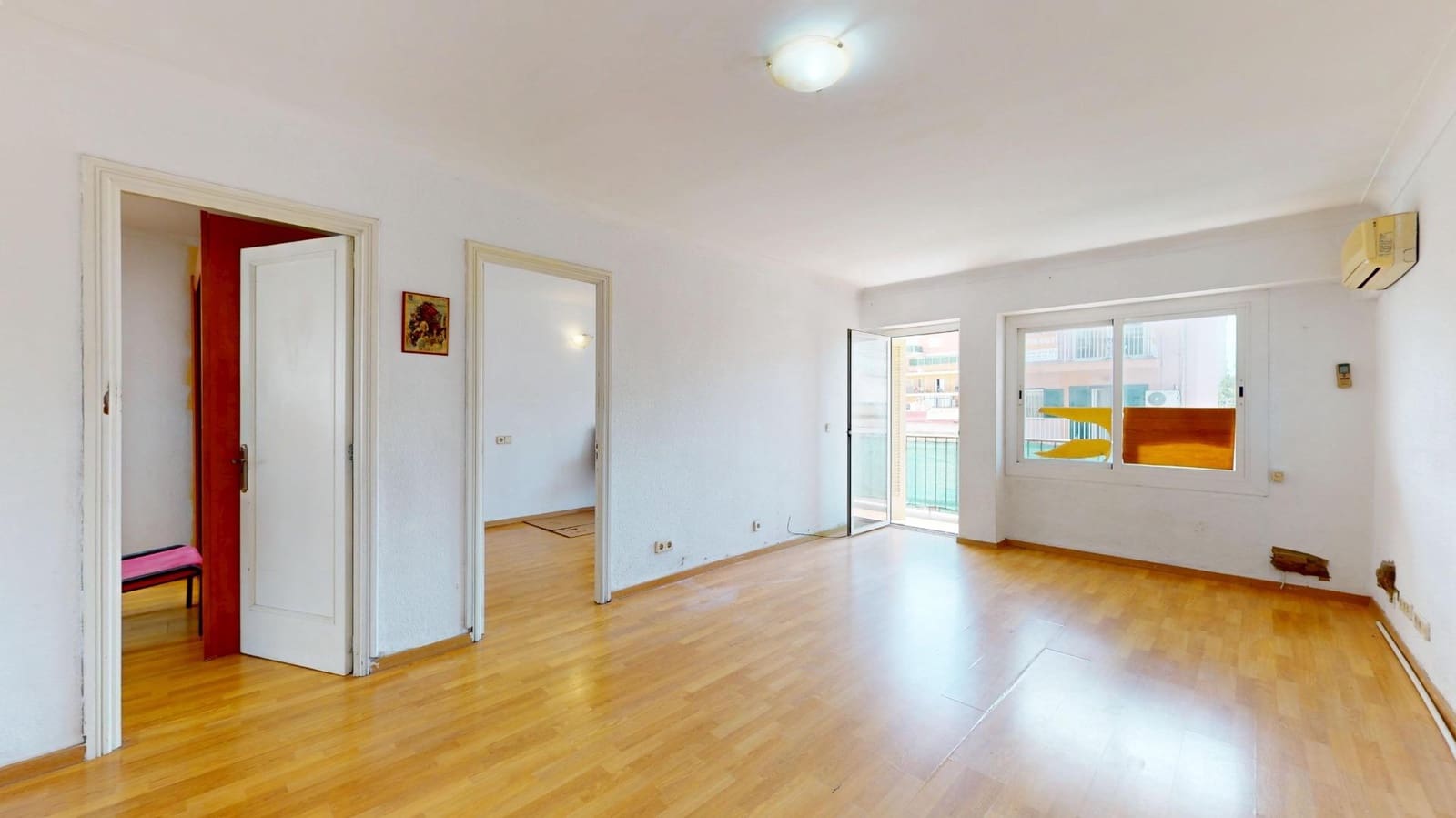 3 bedroom Flat for sale in Palma de Mallorca - € 280,000 (Ref: 9195715)