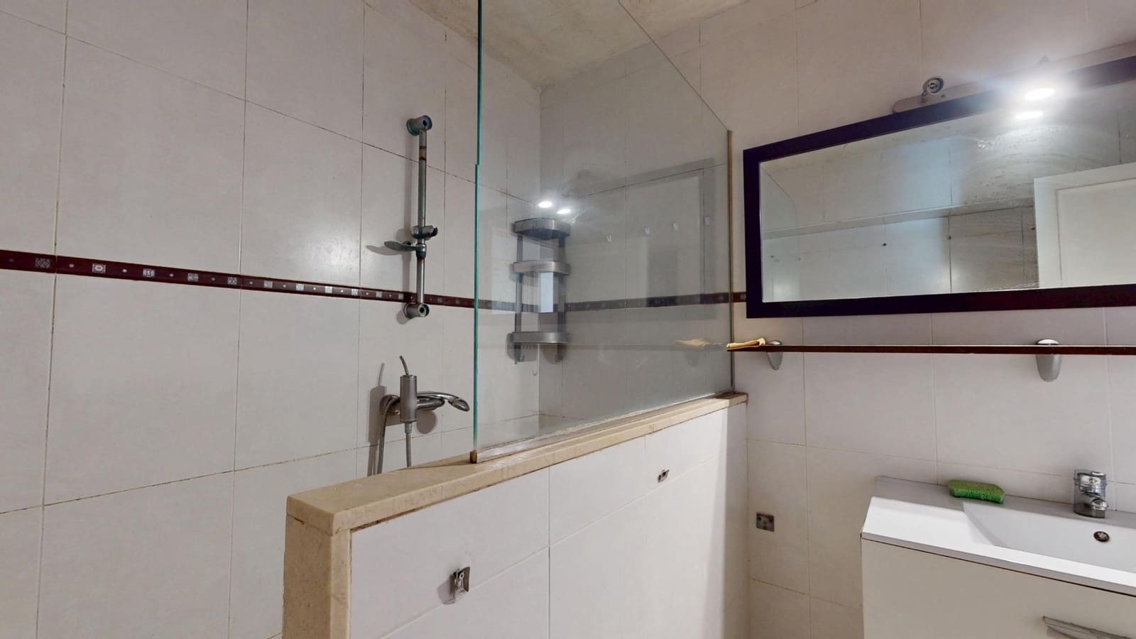 3 bedroom Flat for sale in Palma de Mallorca - € 280,000 (Ref: 9195715)