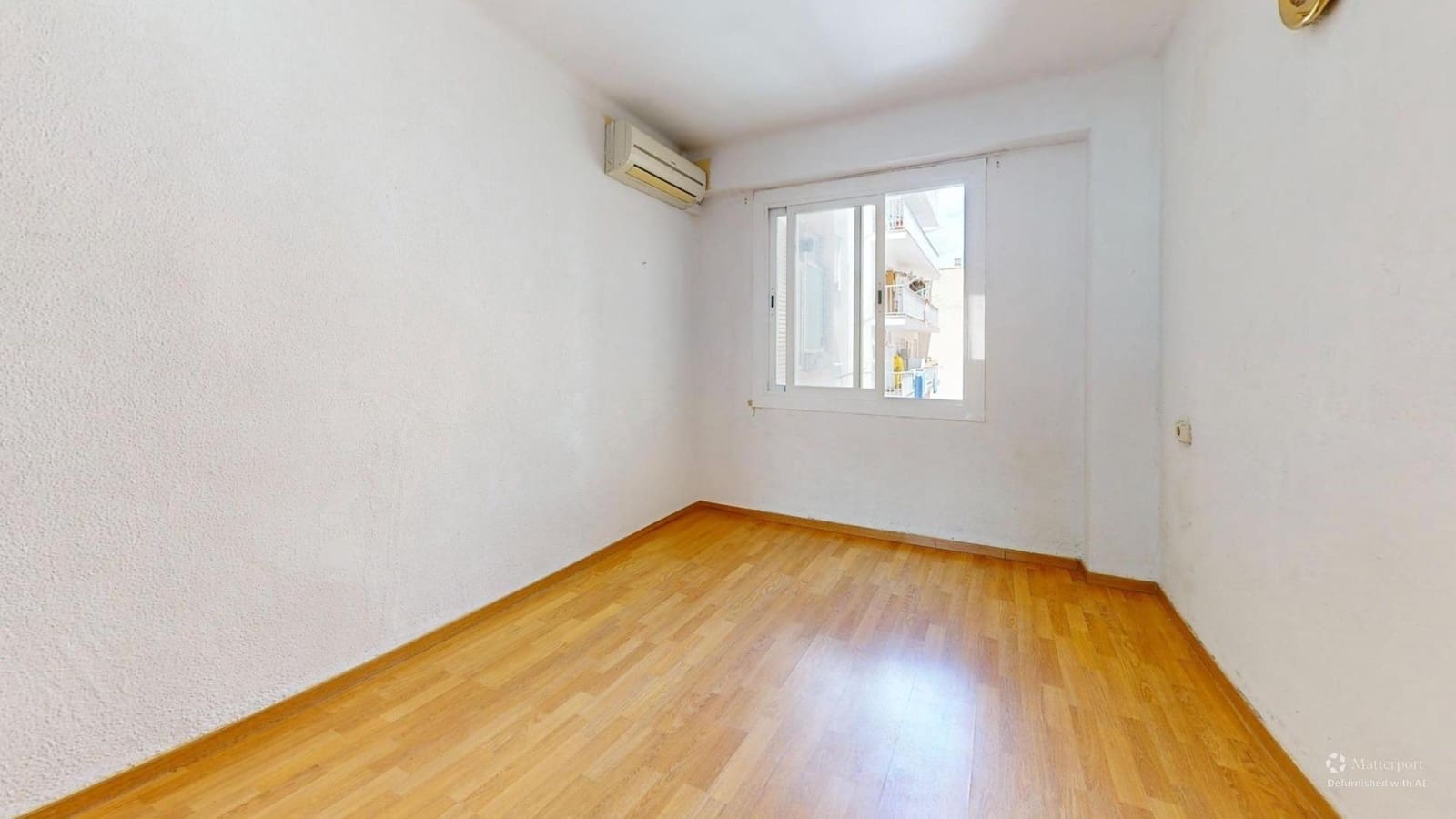3 bedroom Flat for sale in Palma de Mallorca - € 280,000 (Ref: 9195715)