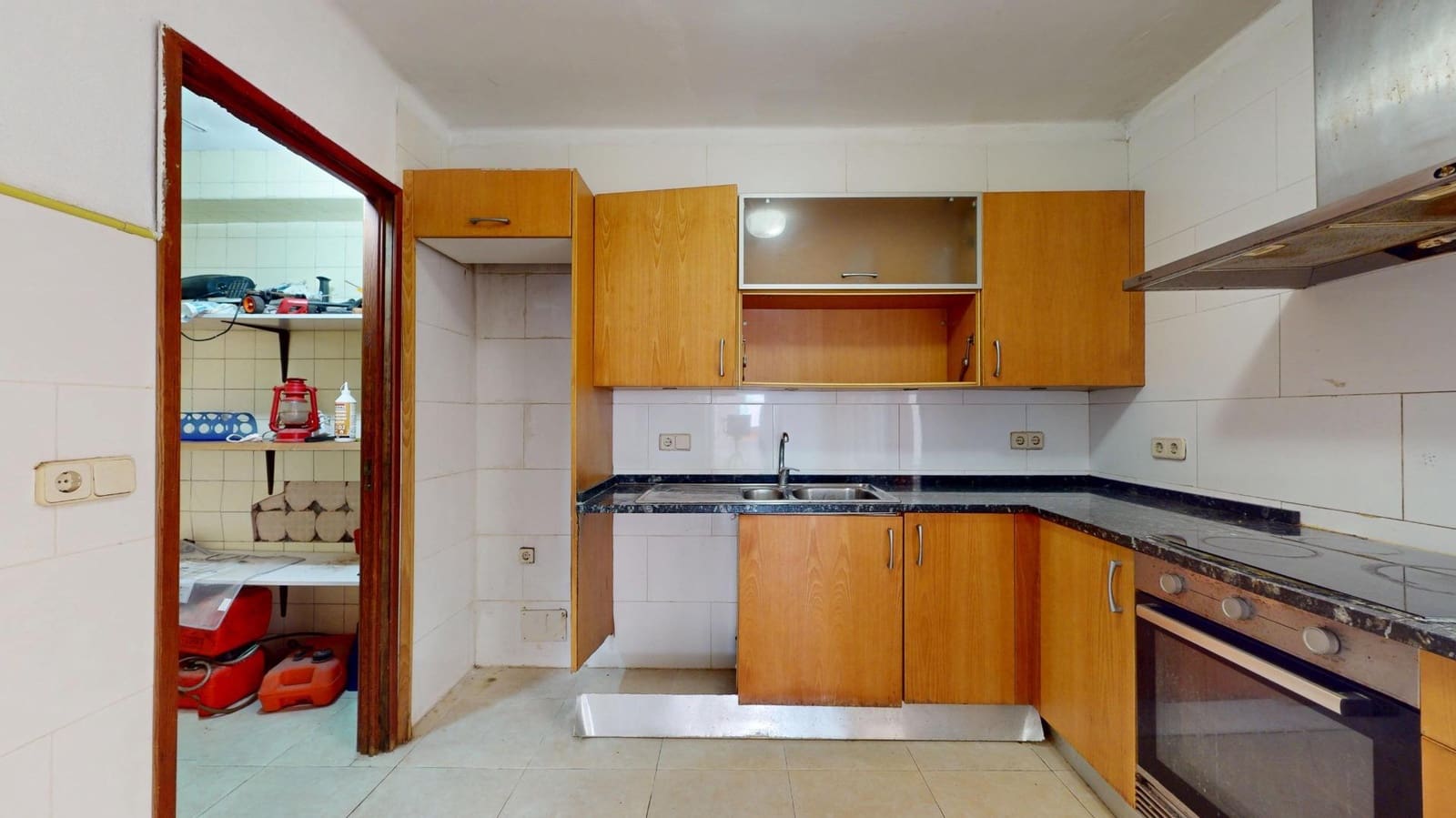 3 bedroom Flat for sale in Palma de Mallorca - € 280,000 (Ref: 9195715)