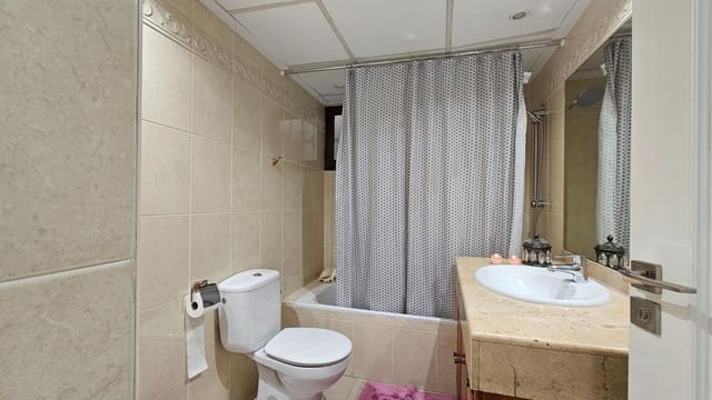 3 bedroom Flat for sale in Palma de Mallorca with garage - € 630,000 (Ref: 9197876)