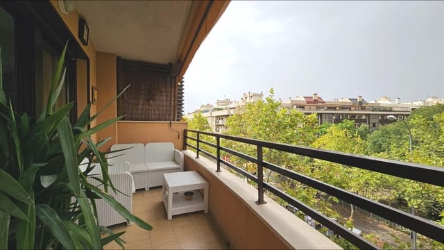 3 bedroom Flat for sale in Palma de Mallorca with garage - € 630,000 (Ref: 9197876)