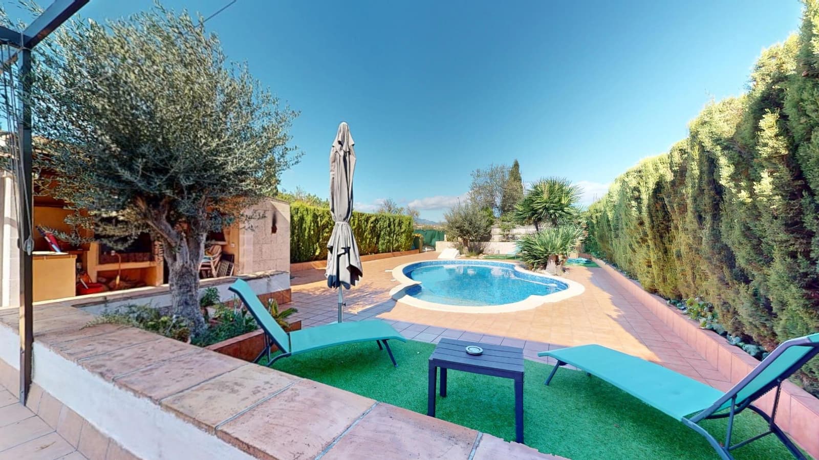 4 soverom Kjedet enebolig til salgs i Marratxi med svømmebasseng garasje - € 895 000 (Ref: 9262737)