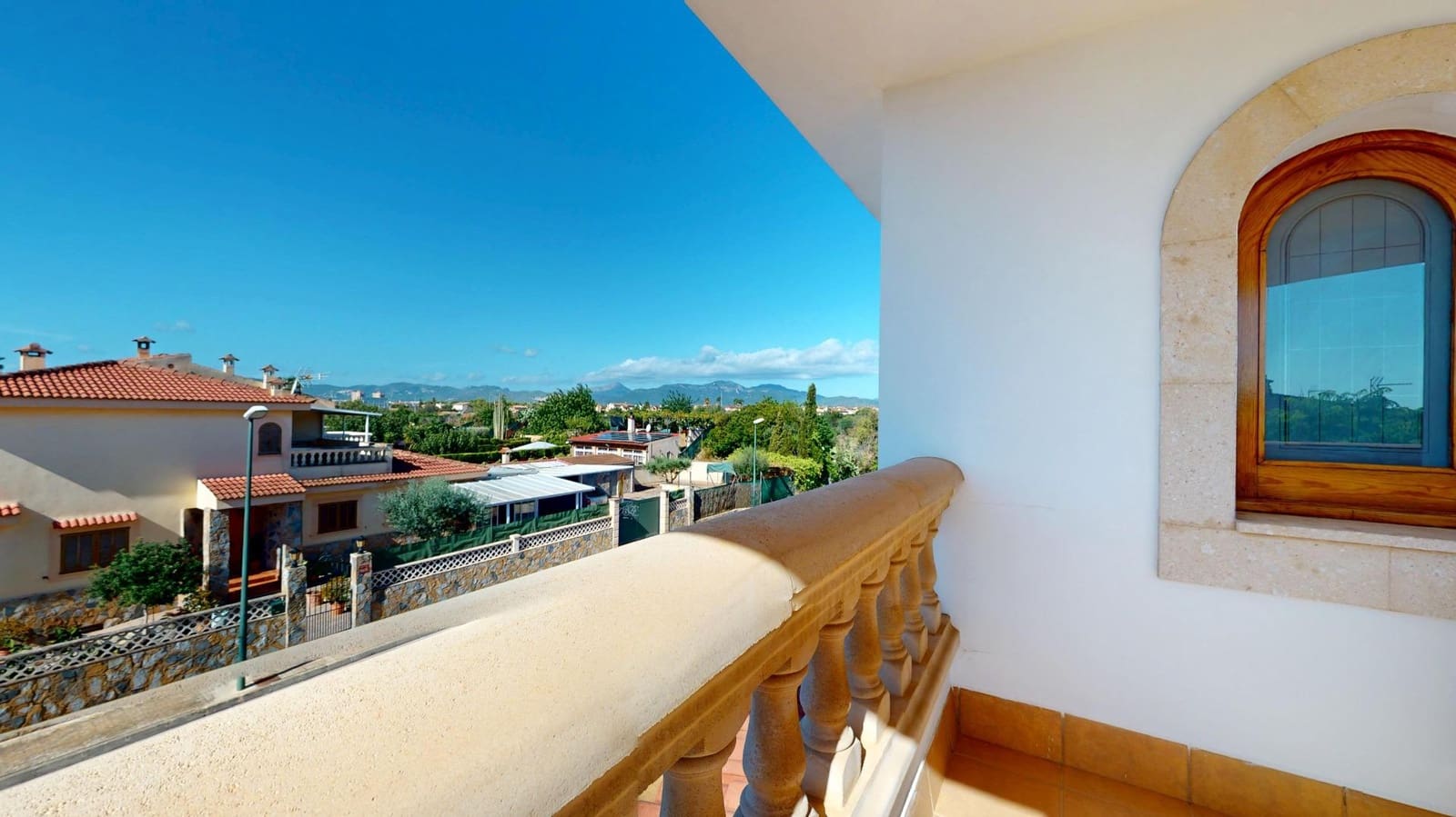 4 soverom Kjedet enebolig til salgs i Marratxi med svømmebasseng garasje - € 895 000 (Ref: 9262737)