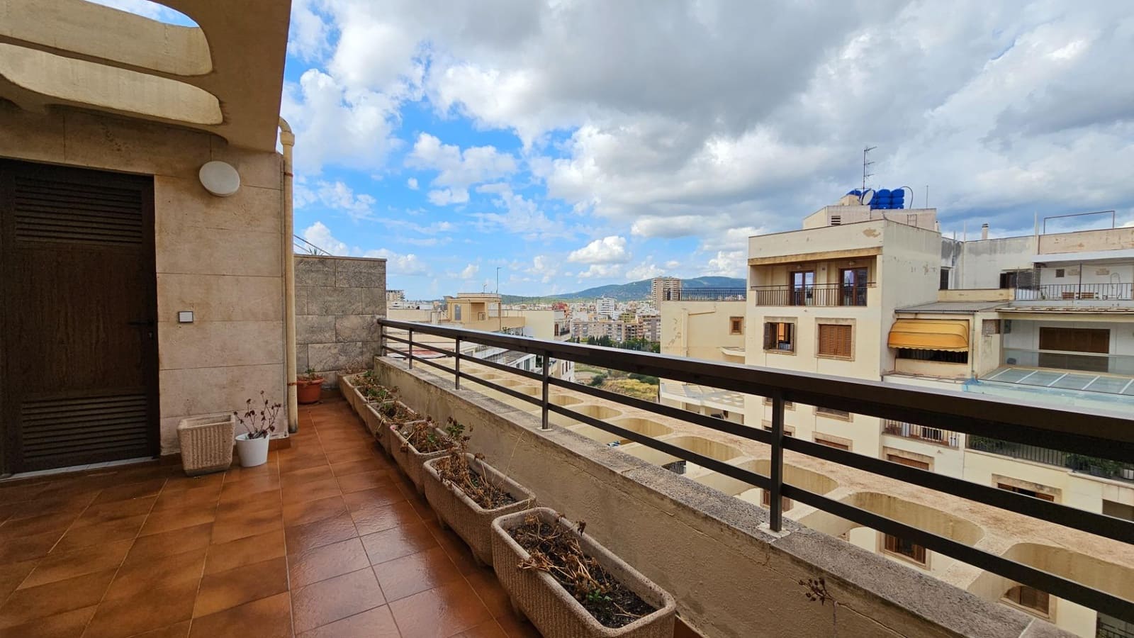 5 bedroom Flat for sale in Palma de Mallorca - € 1,150,000 (Ref: 9303688)